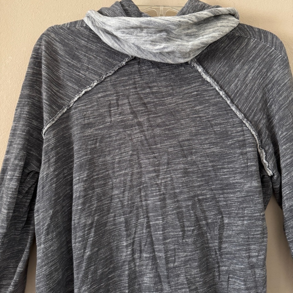 Free People Coccon Cowl Neck Pull over Top size S - Picture 9 of 9